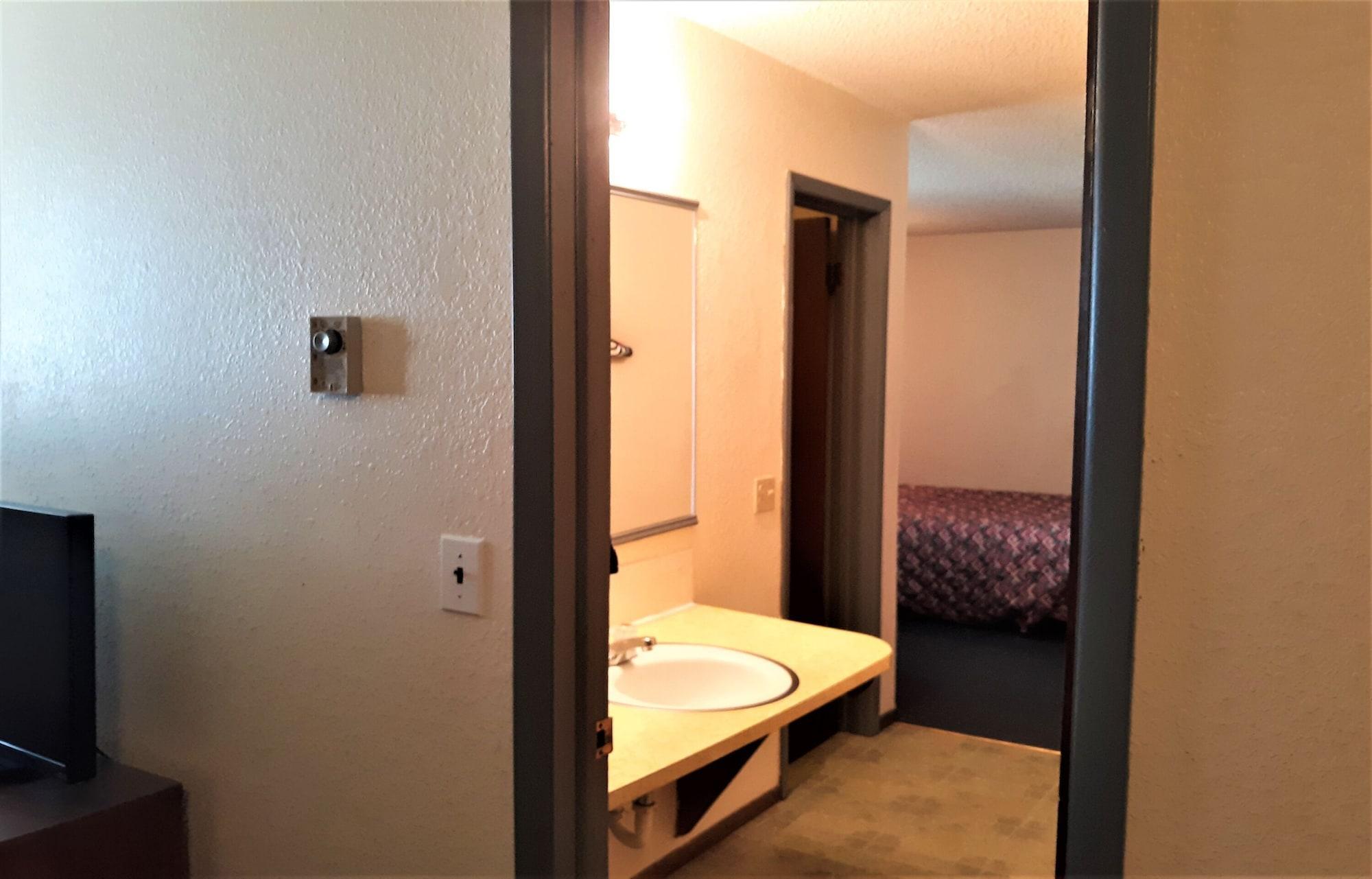 Oyo Hotel Cheyenne Wells - Us 40 Esterno foto